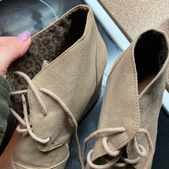 Tan Wedges - Picture 3 of 4